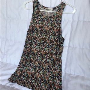 Veronica M. Colorful sleeveless blouse